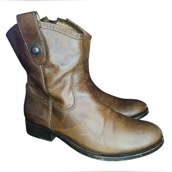 Frye Shoes - Frye Melissa Button Short Boot, Womens 5.5